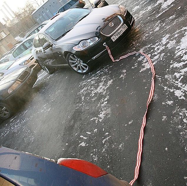 Красив, черт возьми, даже с "галстуком"!