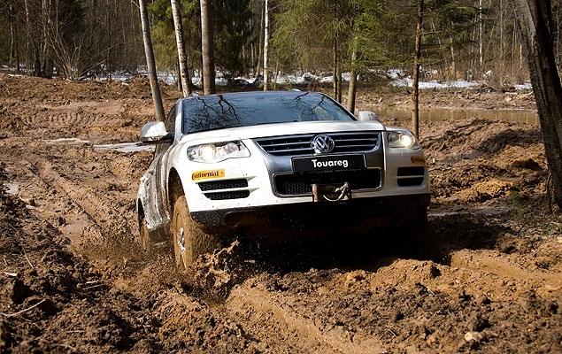 Благодаря создателям трассы тестовая поездка на "Туареге" получилась очень драматичной