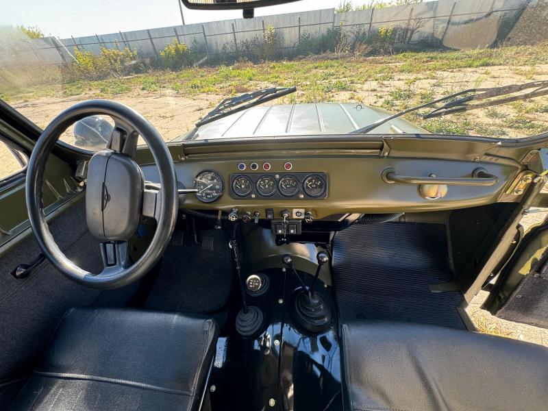 Военный УАЗ в состоянии «капсулы времени» выставили на продажу в России