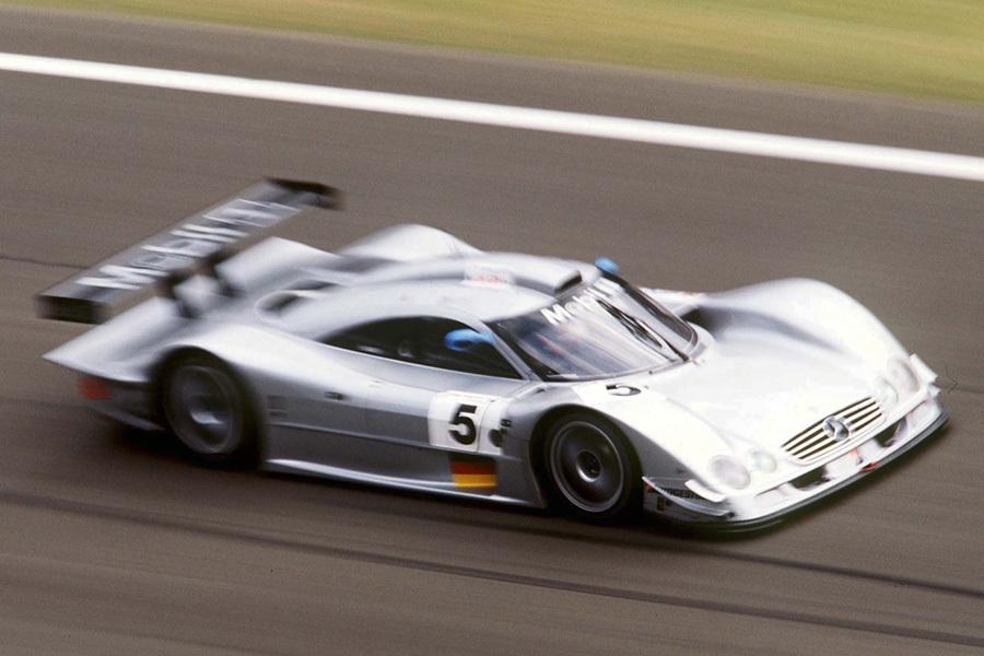 Полет Mercedes-Benz CLR над Ле-Маном: как это было