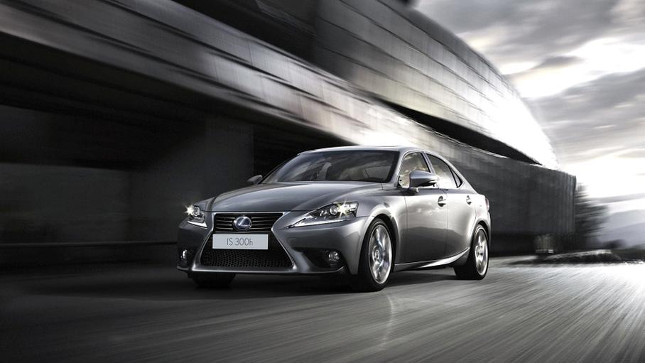 Падал прошлогодний снег