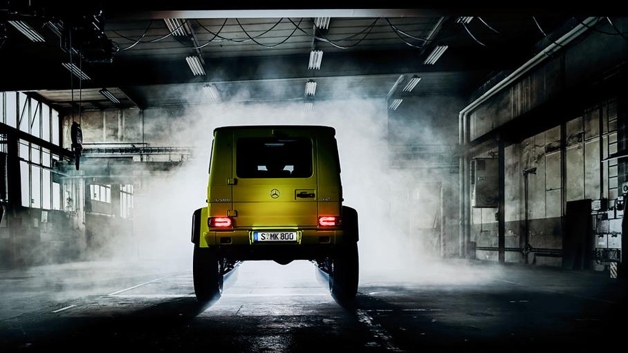 G 500 4x4² не заедет на большинство подземных парковок, да и гараж придется перестраивать. Или придется парковать его сверху