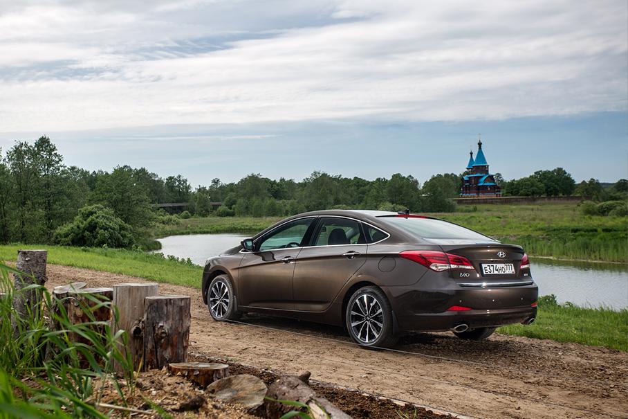 Почему продажи i40 так выросли? Ответ на этот вопрос в Hyundai связали с маркетинговым эффектом от казанской Универсиады-2013: корейская марка была титульным спонсором студенческих игр