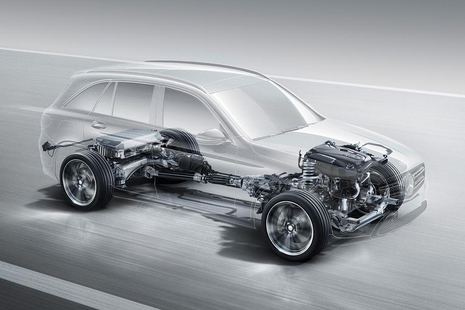 Батарея у гибридной версии GLC размещена над задней осью