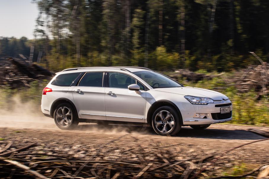 Универмаш-2