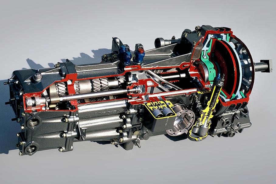 Во второй половине восьмидесятых инженеры попробовали использовать композитные сцепления, и PDK работала еще лучше, но следующий заводской прототип Porsche строился уже без нее.