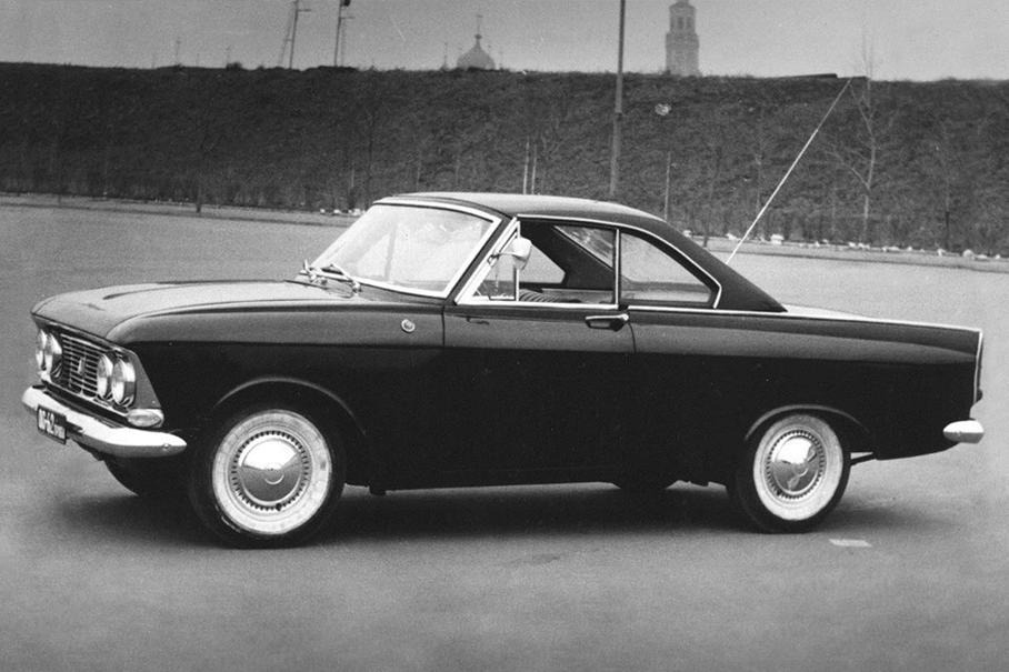 Первый «Турист» был черного цвета и носил номера «00-62 проба». Вторая машина изначально была синей, с номерами «00-44 проба». Впоследствии обе машины перекрашивались и переделывались такое количество раз, что даже сотрудники МЗМА, работавшие в то время, не могут вспомнить всех деталей. Обе машины со временем оказались утеряны.