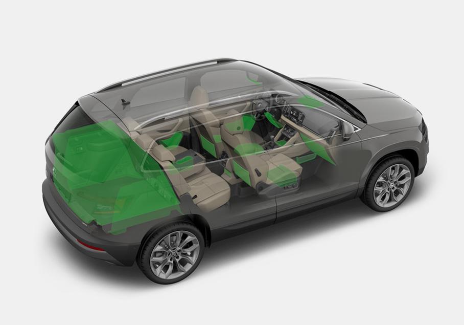 Помимо большого багажника, в Karoq полно ниш для хранения мелочей. Например, бокс под передним сиденьем пассажира или кармашек для мобильного сбоку водительского кресла