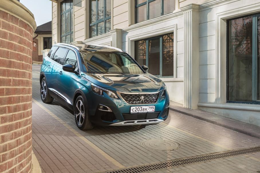 Peugeot 5008 для российского рынка выпускают во Франции – отсюда и высокие цены