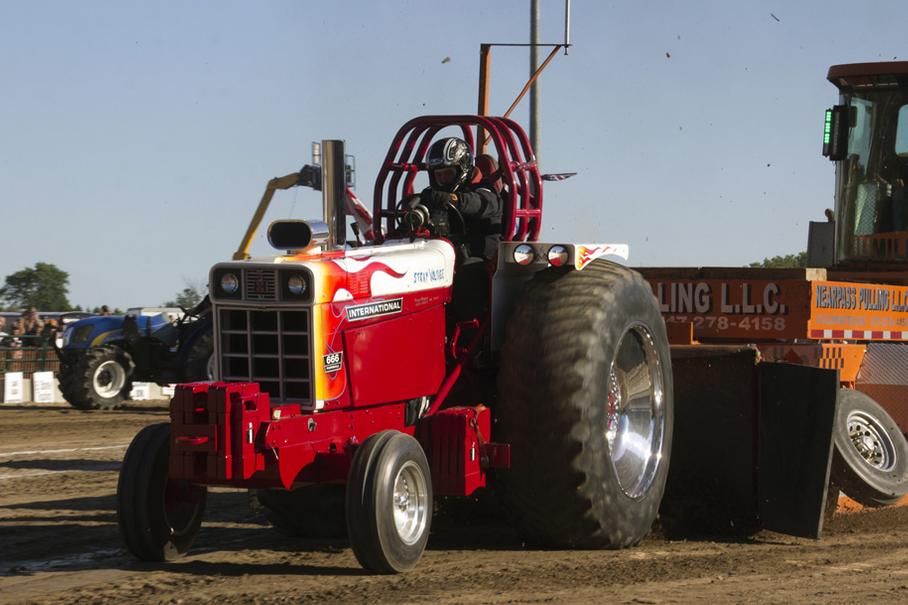 Тракторный дрэг-рейсинг