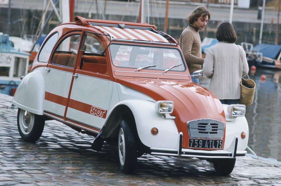 Citroen 2CV: обратите внимание на ширину колёс