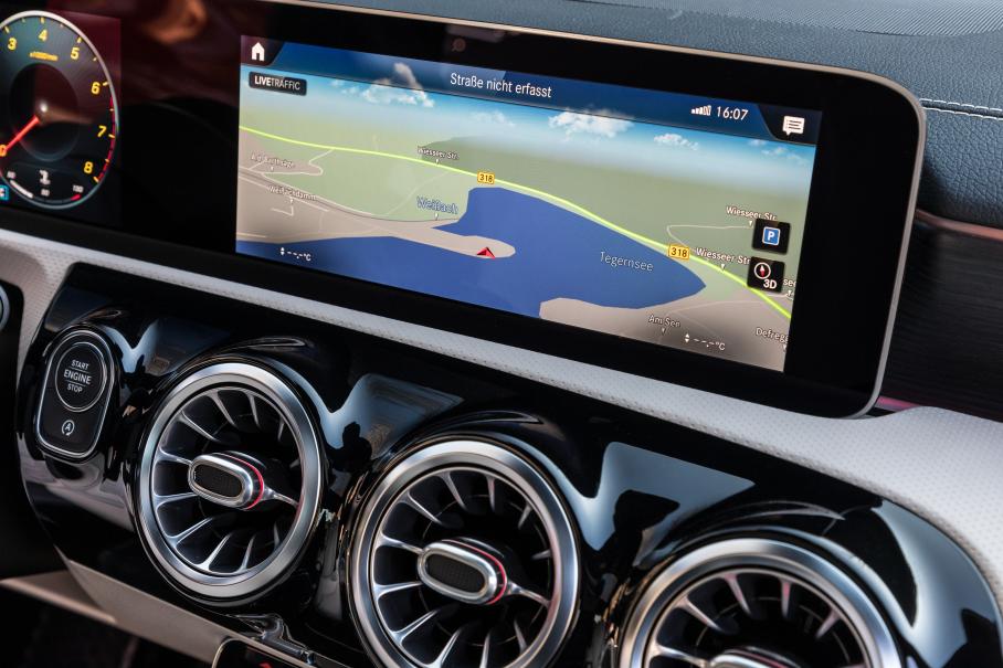 Экспресс-тест нового Mercedes-Benz CLA