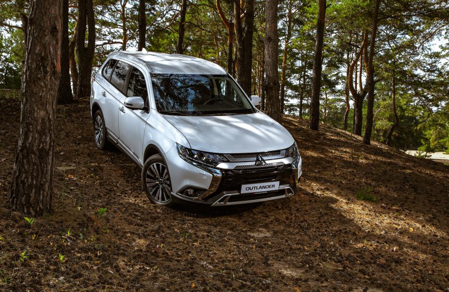 Тест обновленного Mitsubishi Outlander с семью местами