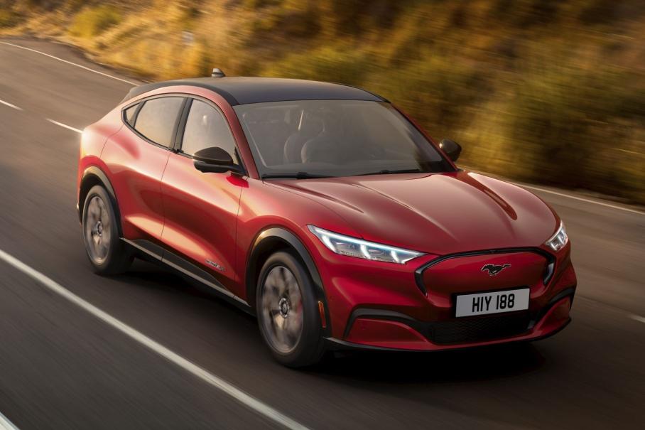 Вот как открываются двери без ручек на электрокроссовере Ford Mustang Mach-e