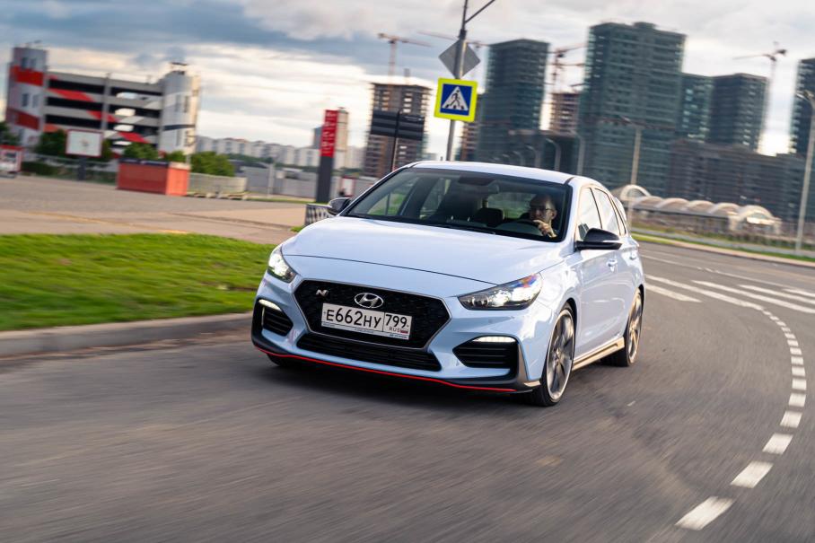 Hyundai i30 N против Renault Megane RS