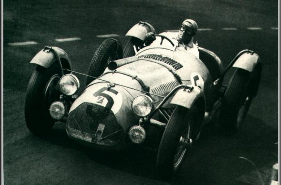 Луи Розье за рулём своего Talbot