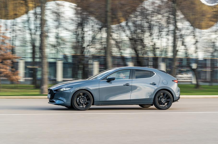 Месяц живем с новой Mazda3: часть 1