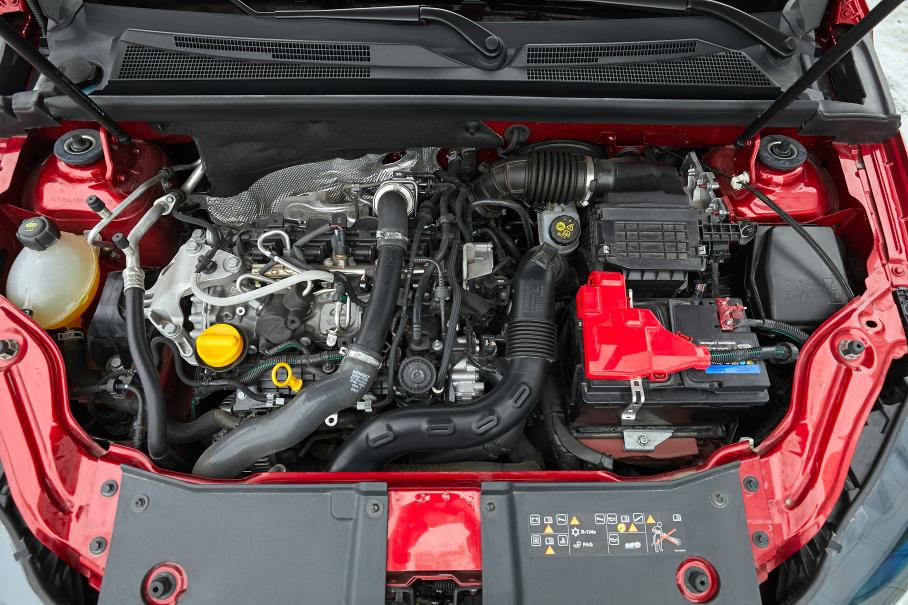 Будьте уверены, если вы онлайн закажете тест-драйв на дом (сегодня такое возможно), тестовая Arkana будет с двигателем TCe 150 — 1,33 л объема, 150 «лошадей» и 250 Нм крутящего момента. Литраж, правда, обычно деликатно умалчивается. Чтобы не бередить…