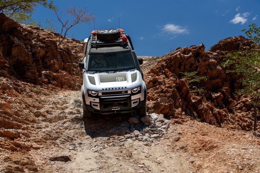 Land Rover Defender 110