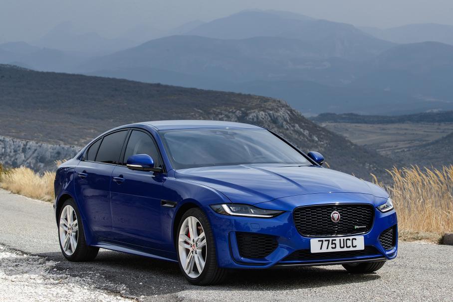 [Jaguar XE](https://motor.ru.net/testdrives/obrechennyi.htm)