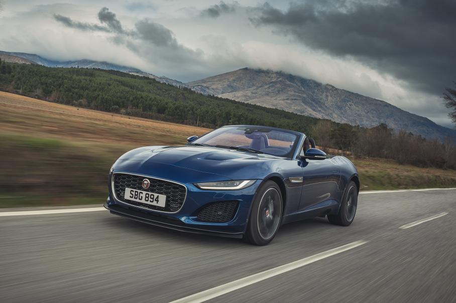 Обновленный Jaguar F-Type