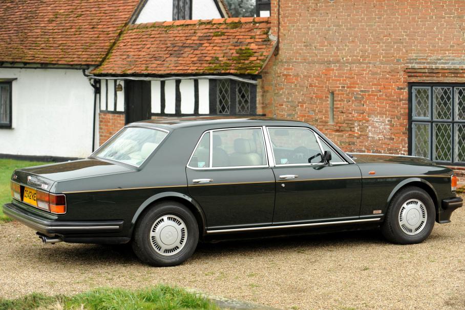 Старинные автомобили, которые можно купить в России прямо сейчас