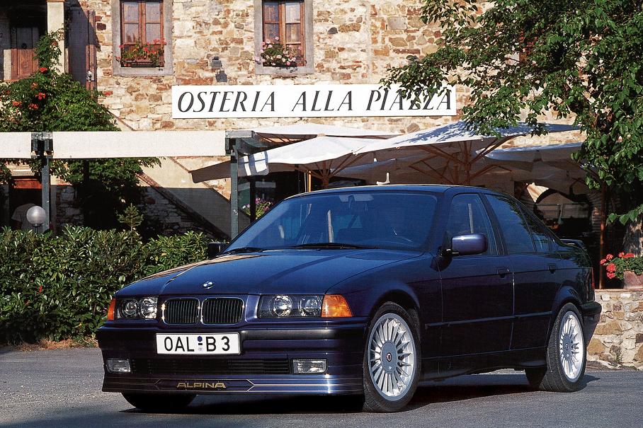 Машины из девяностых, которые дожили до наших дней и сейчас продаются