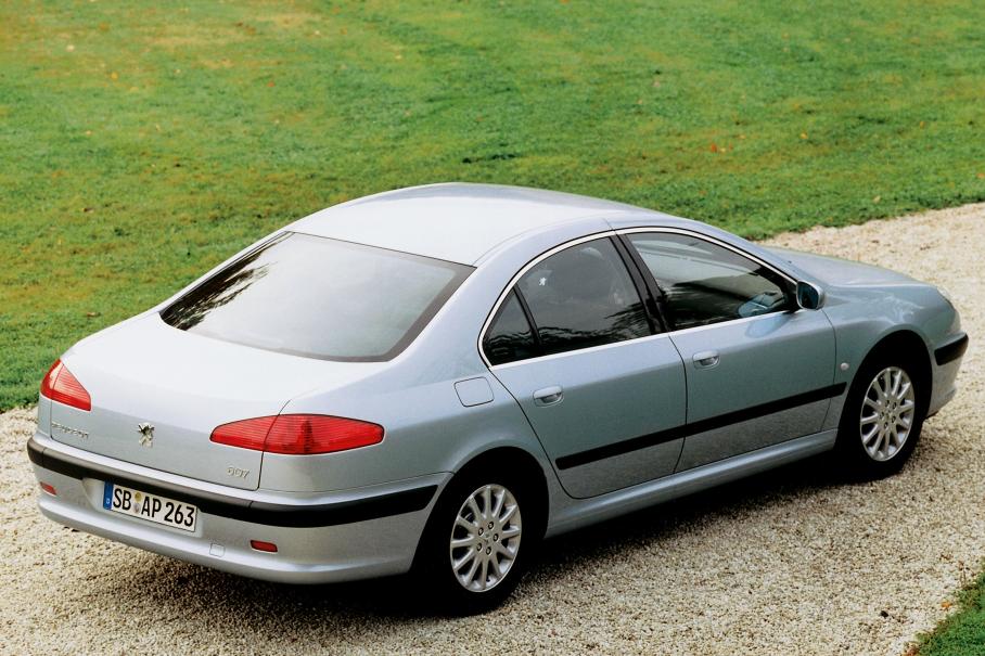 Серийный седан Peugeot 607