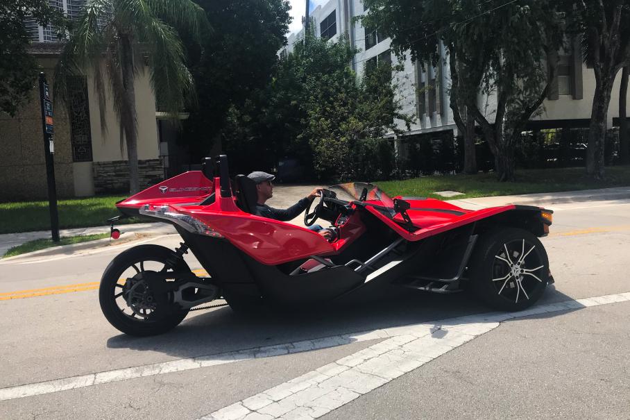 Тест трицикла Polaris Slingshot