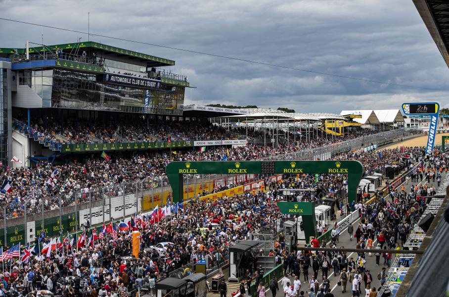 Накануне старта легендарной марафонской гонки «24 часа Ле-Мана» вспоминаем былое