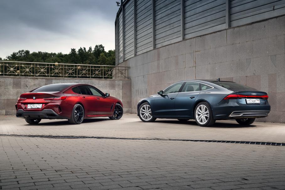 Знак неравенства: BMW 8 против Audi A7