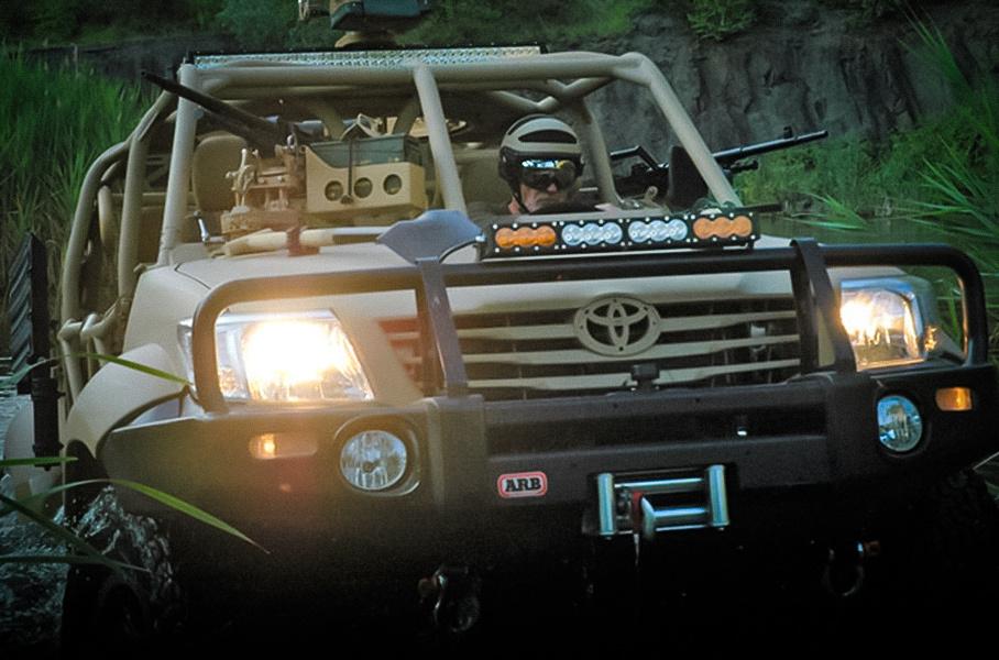 Семь шестиколесных автомобилей-монстров, которых вы не встретите на улице