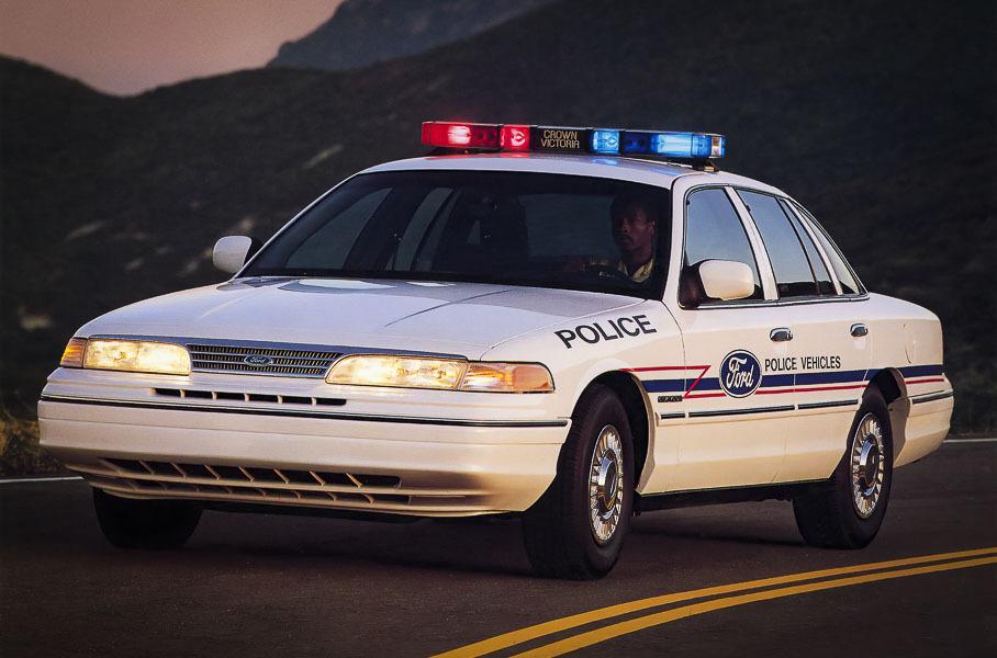 Коп в отставке: 30 лет славному Ford Crown Victoria