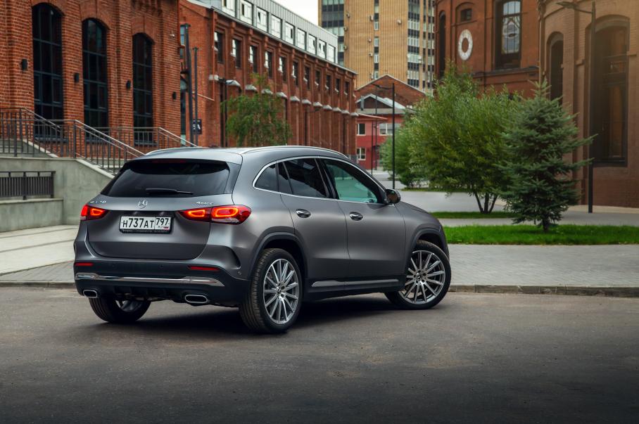 Мал, удал и дорог: удивляемся цене Мерседеса GLA