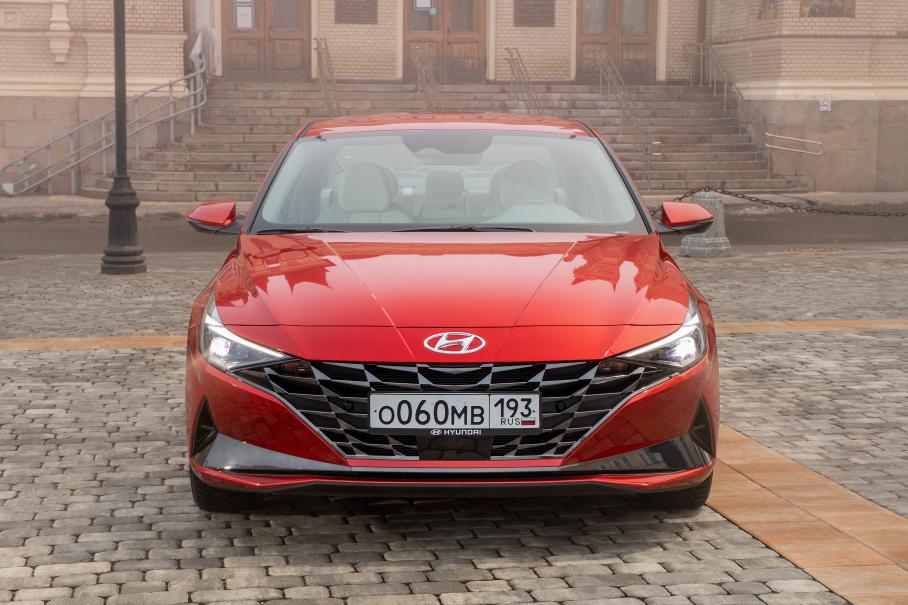 Тест Hyundai Elantra: тайна загадочного кружка