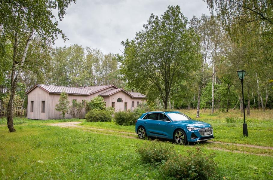 Audi e-tron: Анти-Тесла