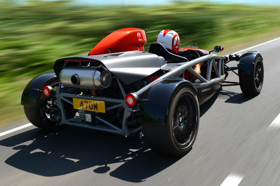 Когда Ferrari — это скучно: автомобили для адреналиновых маньяков