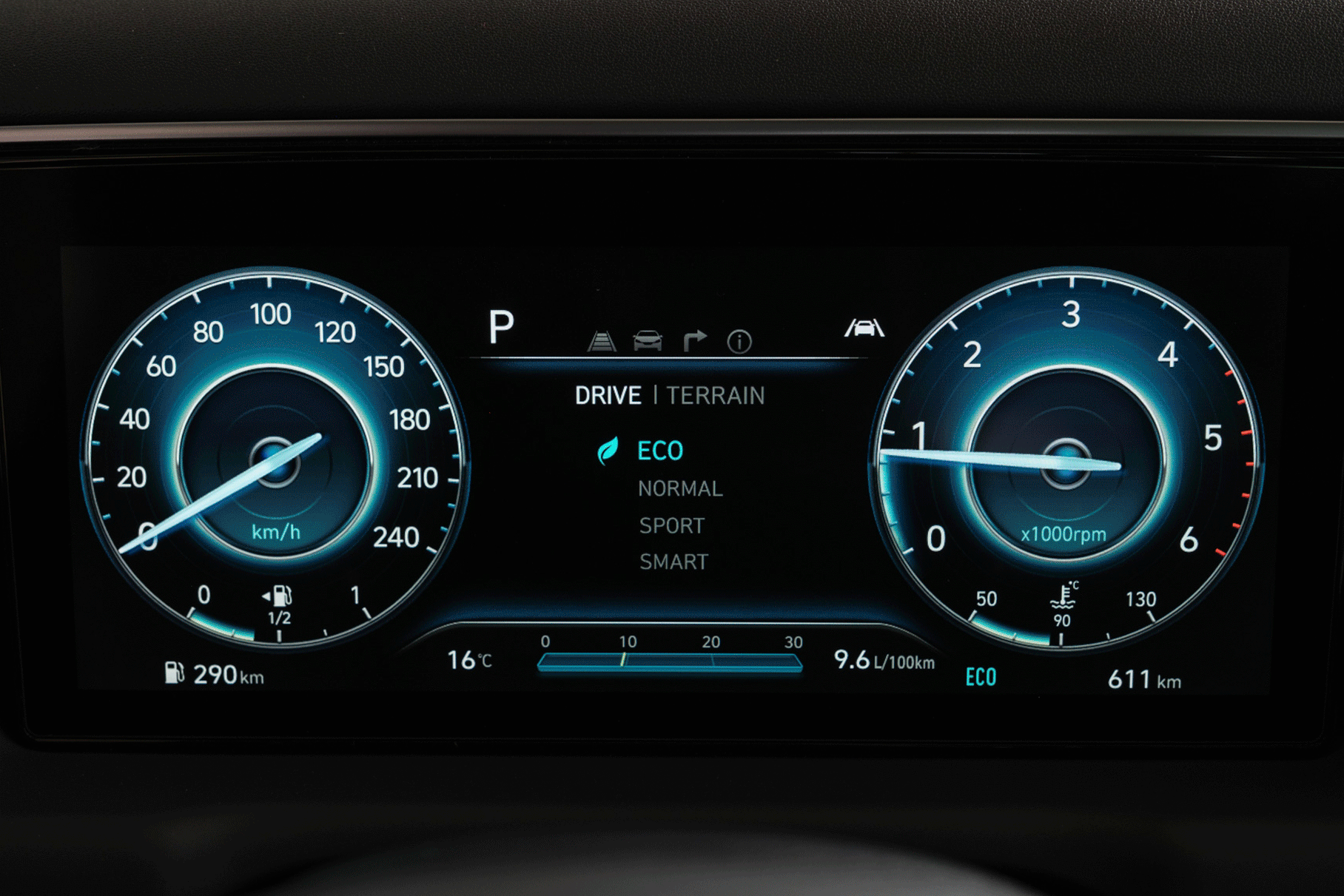 Ездим на новом Hyundai Tucson с космическим дизайном