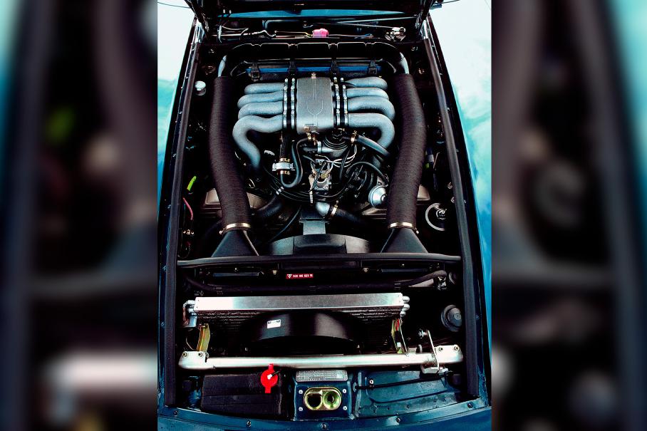 Porsche 928: свой среди чужих, чужой среди своих