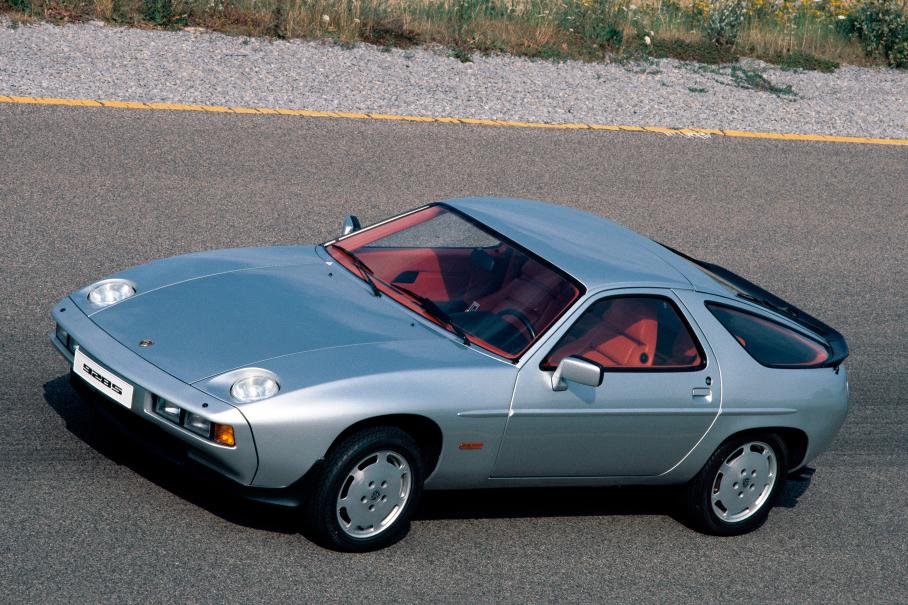 Porsche 928: свой среди чужих, чужой среди своих