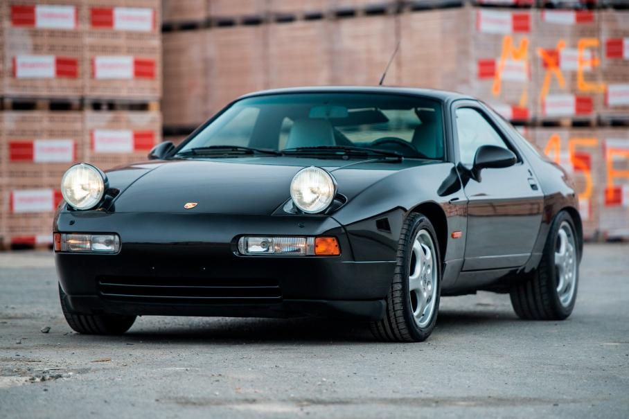 Porsche 928: свой среди чужих, чужой среди своих