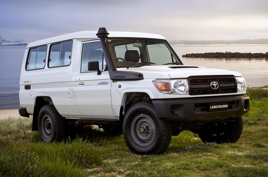 Toyota Land Cruiser Troop Carrier (J78)