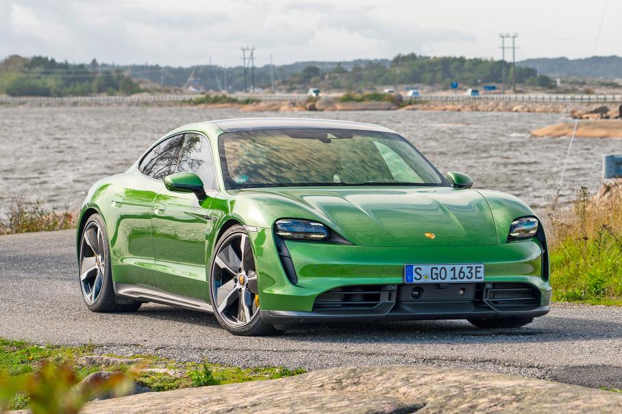 Porsche установил рекорд продаж