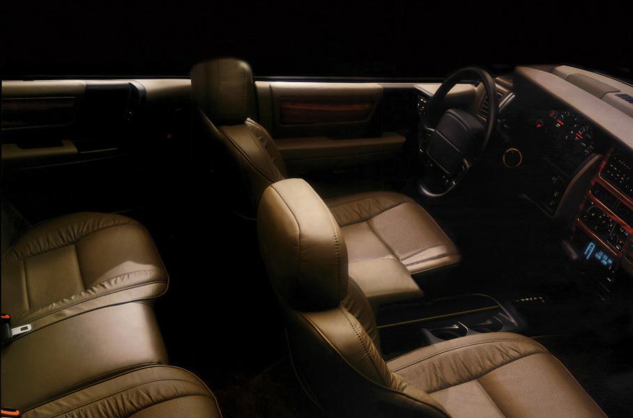 Конкретный тип: 30 лет Джипу Grand Cherokee