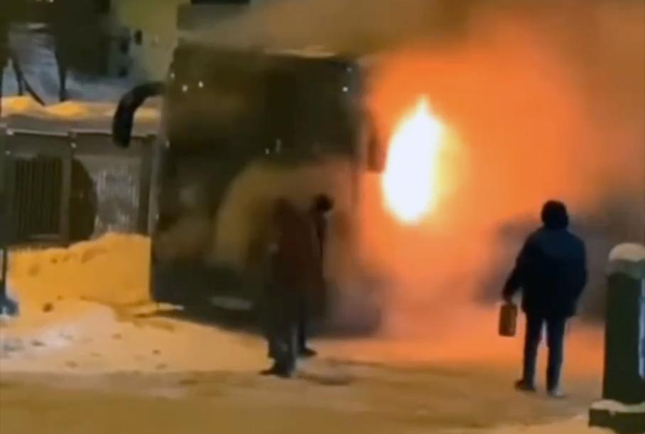 Видео: в Москве загорелся еще один электробус КамАЗ – уже четвертый