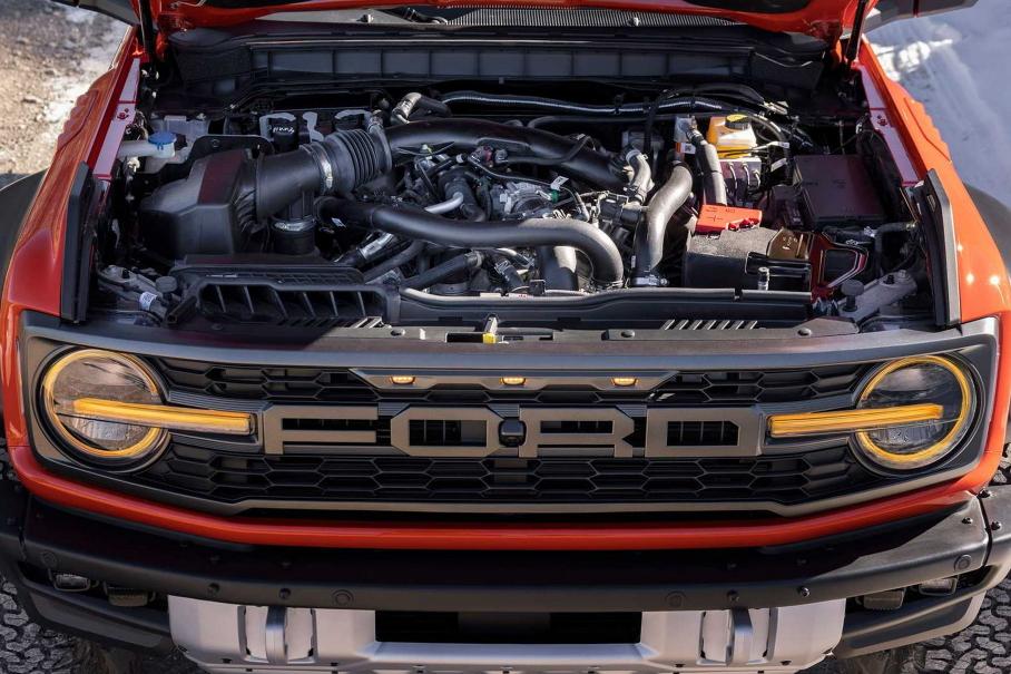 Ford объяснил, почему Bronco Raptor не получил мотора V8