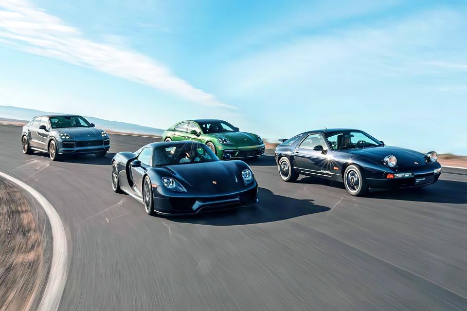 Porsche посвятил «валентинку» двигателю V8