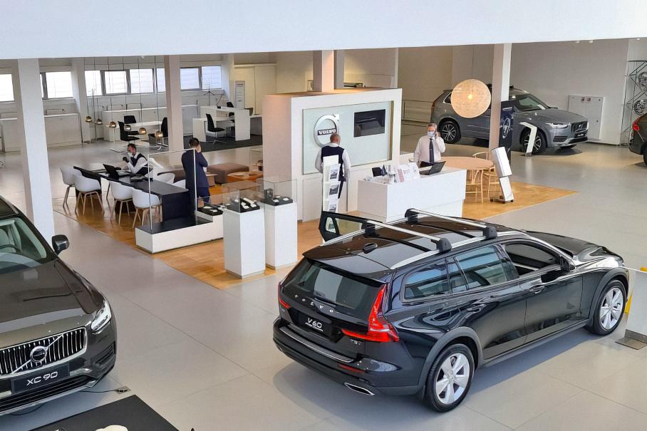 Volvo приостанавливает продажи в России, а китайские марки не отгружают машины дилерам