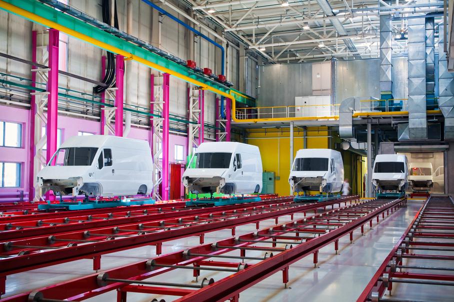 Ford объявил о приостановке своей деятельности в России