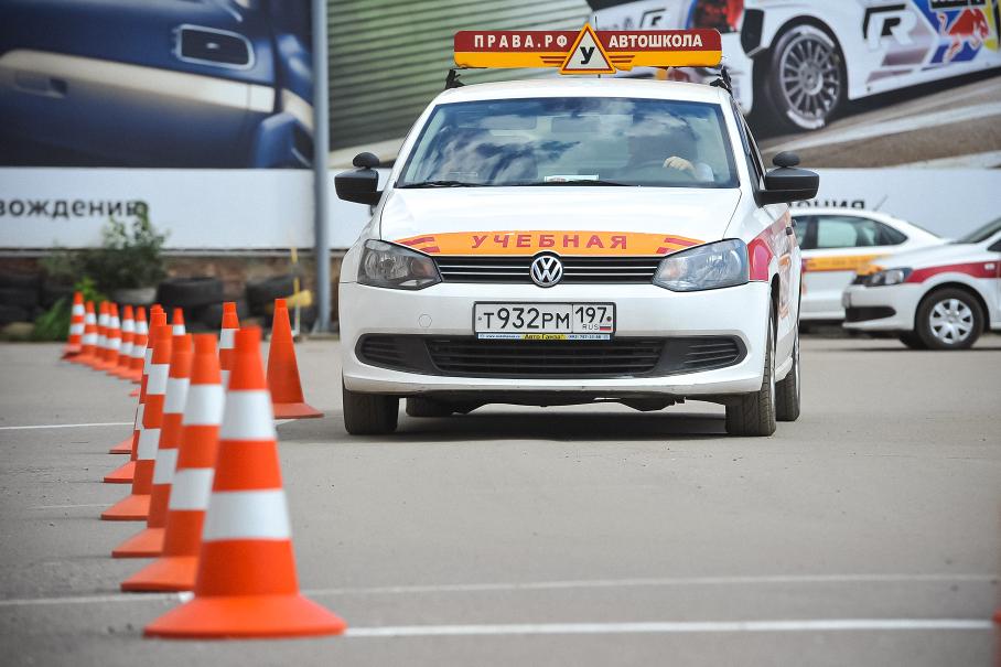 В ГИБДД рассказали, сколько россиян сдают на права с первого раза